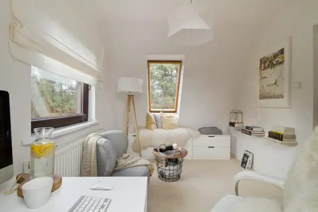 Jak ozdobić małe okno, aby optycznie powiększyć przestrzeń i światło