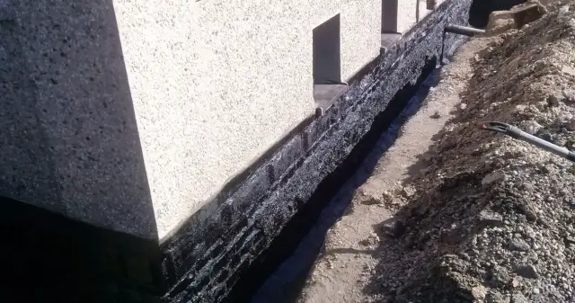 Co na izolację pionową fundamentów? Najlepsze materiały i metody