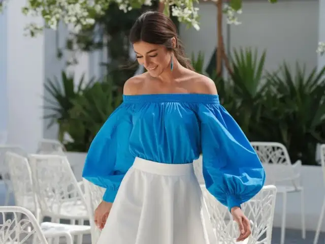 Jak nosić bluzki hiszpanki, aby uniknąć zsuwania i wyglądać stylowo