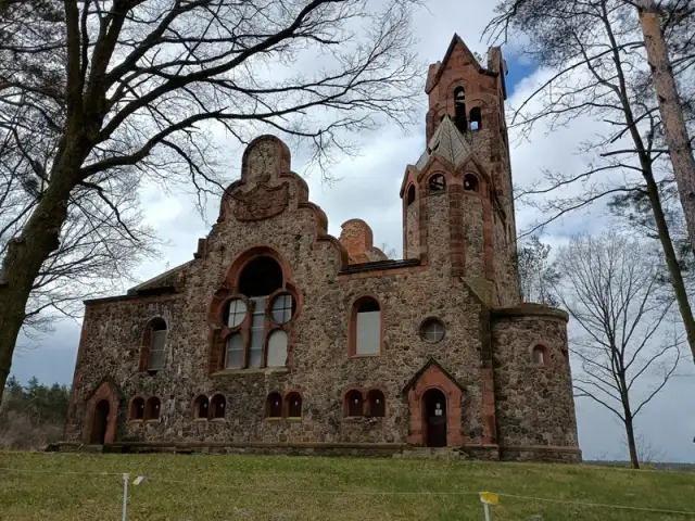 Kościół ewangelicki w co wierzą: odkryj zaskakujące wierzenia