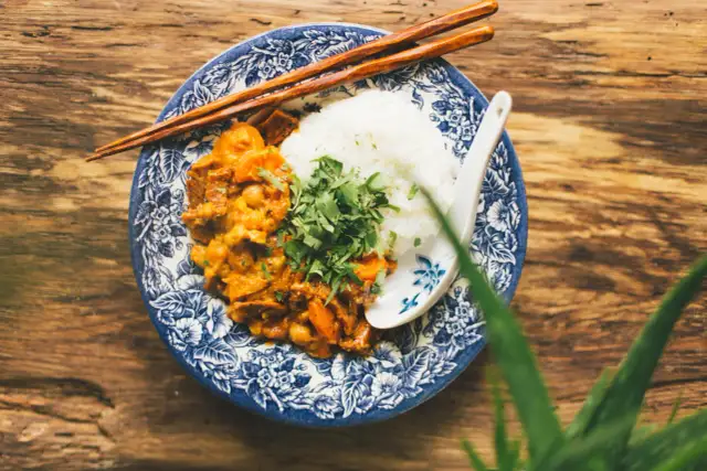 Brak czerwonej pasty curry? Szybkie zamienniki i przepisy na ratunek!