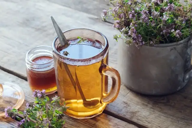 Jak zrobić napar z tymianku na kaszel, który naprawdę pomaga?