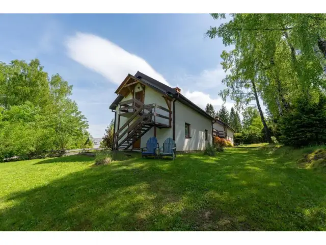 Noclegi pod Tarnicą: Ustrzyki czy Wołosate? Wybierz idealne!