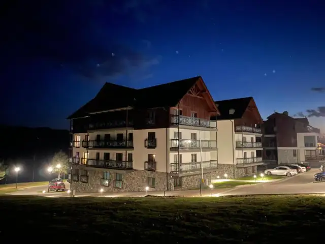 Najlepsze hotele nad jeziorem Czorsztyńskim - komfortowe noclegi w pięknej okolicy