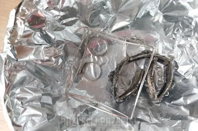 Czyszczenie Srebra Folia Aluminiową: Szybka Metoda i Sekret