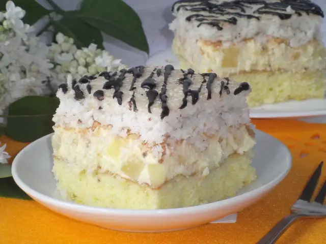 Pyszne ciasto z kokosem i ananasem: Proste przepisy, które zachwycą każdego