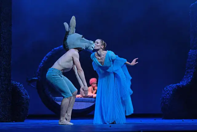 Sen nocy letniej spektakl: Gdzie obejrzeć i jak wybrać?