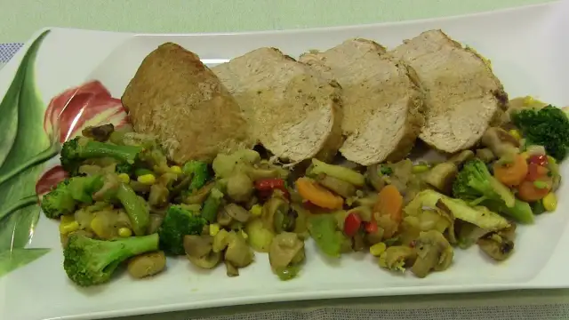 Jak zrobić dietetyczny schab? Soczysty i zdrowy bez smażenia!