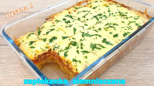 Jak zrobić sos do zapiekanki ziemniaczanej z mielonym mięsem, który zachwyci smakami