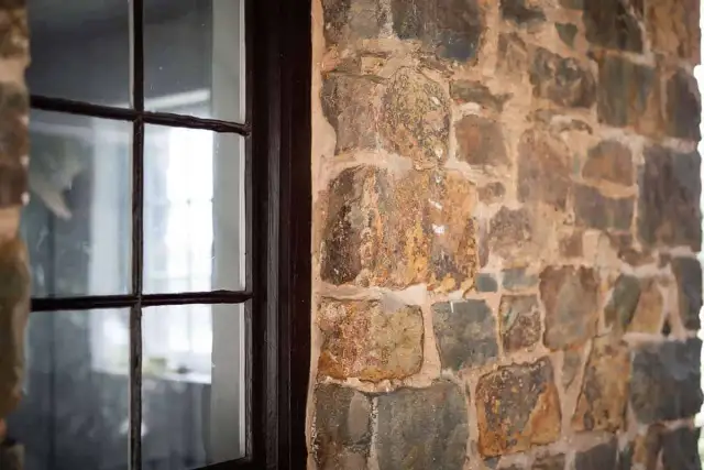 Jak impregnować kamień dekoracyjny, aby uniknąć jego zniszczenia?