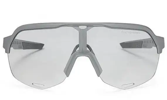 Okulary fotochromowe na rower: Czy to inwestycja, która się opłaca?