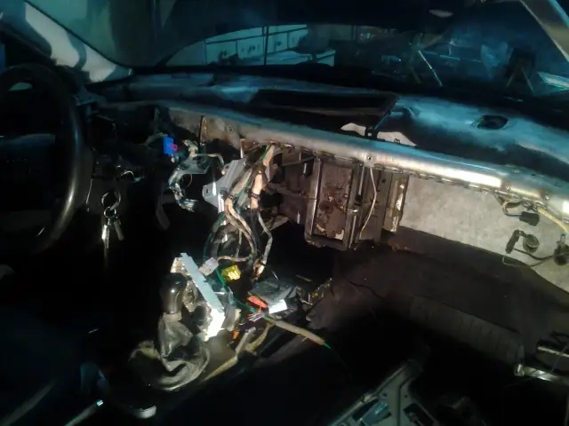 Zawór nagrzewnicy w Audi A4 B5 - szybka lokalizacja bez demontażu auta