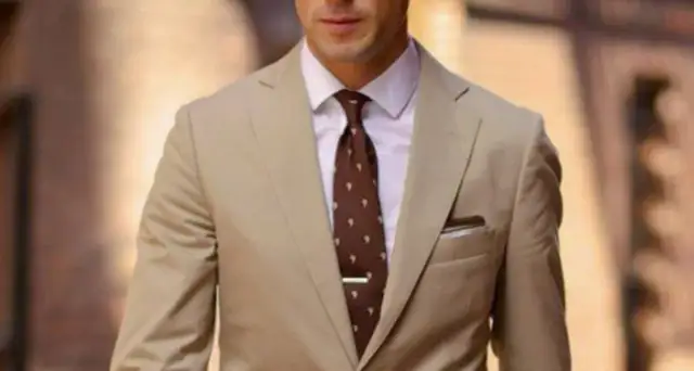 Jaki krawat do brązowego garnituru? 7 idealnych kombinacji