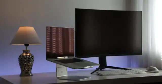 Monitor płaski czy zakrzywiony - który wybór jest lepszy dla Ciebie?