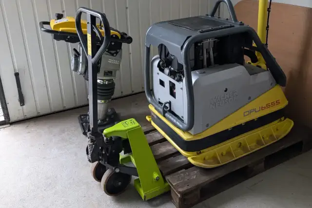 Zagęszczarka do fundamentów: Poradnik eksperta. Kup czy wynajmij?