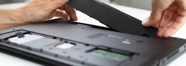 Jak łatwo wyjąć baterię z laptopa Acer Aspire E15 bez problemów