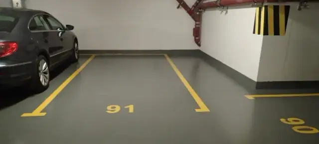 Jaki cement na posadzkę w garażu, aby uniknąć kosztownych napraw?