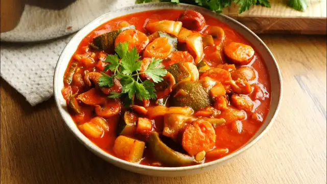 Najlepsza kiełbasa do leczo? Poznaj typy i triki mistrza kuchni!