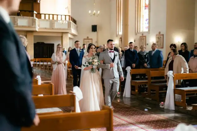Czy po weselu trzeba iść do kościoła? Jakie są obowiązki nowożeńców
