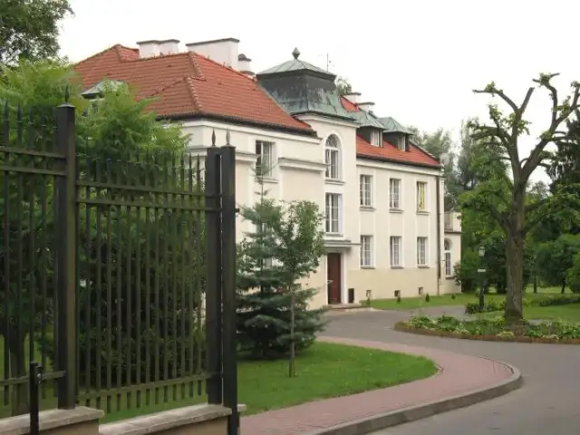 Dom Aktora w Skolimowie: historia, mieszkańcy i wsparcie dla emerytowanych artystów