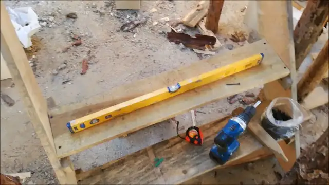 Jak zrobić schody z desek - proste kroki, które ułatwią budowę