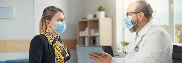 Czy w placówkach medycznych obowiązują maseczki? Sprawdź aktualne zasady