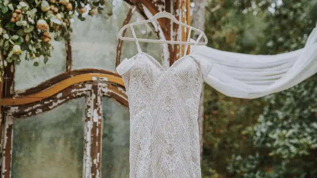 Jak przerobić suknię ślubną na nową, stylową kreację bez wydawania fortuny