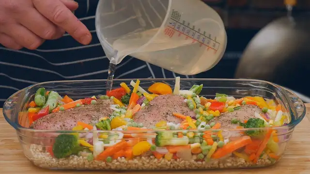 Proste i zdrowe sposoby na dietetyczny filet z kurczaka bez utraty smaku