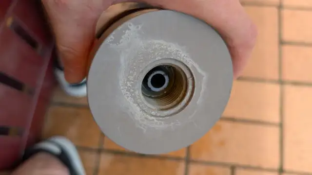 Jak rozebrać zraszacz Gardena? Prosty poradnik krok po kroku