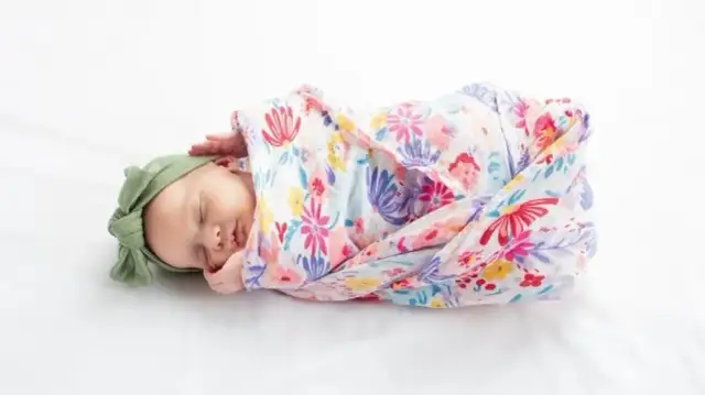 Jak ubrać noworodka w kwietniu, aby uniknąć przegrzania i dyskomfortu