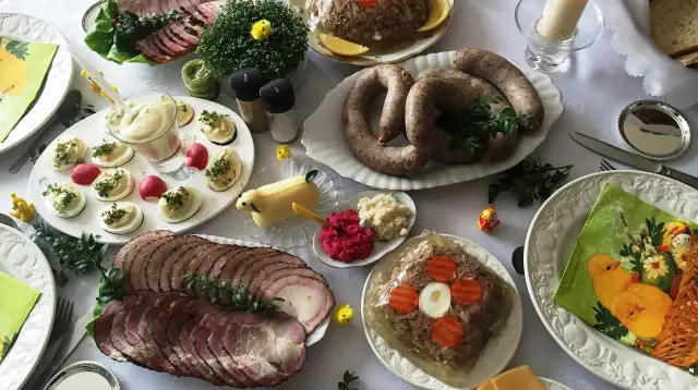 Wielkanoc co na stole: tradycyjne potrawy, które musisz znać