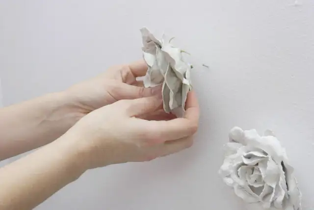 Jak zrobić ozdoby z gipsu - proste techniki i inspiracje DIY