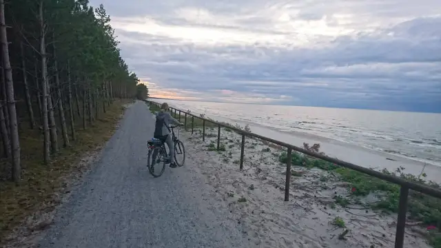 Ile km z Gdańska do Krynicy Morskiej? Sprawdź różne trasy i odległości