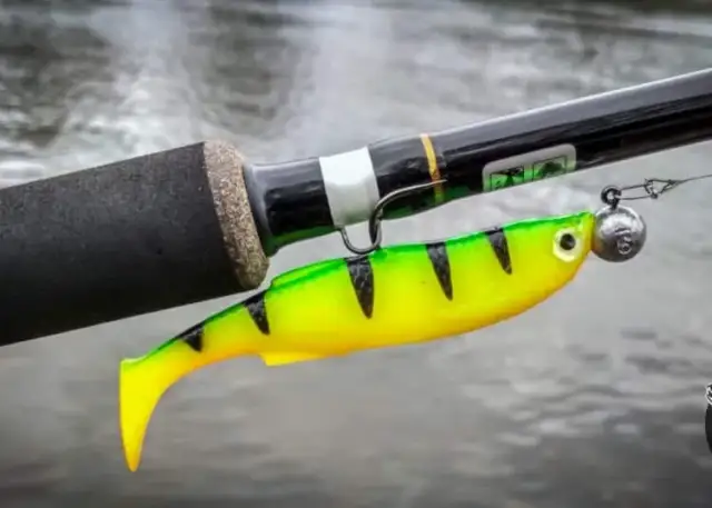 Sztuczne przynęty na okonia – jak wybrać najlepsze do połowu?