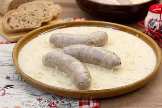 Co z białej kiełbasy? 5 pysznych przepisów, które musisz spróbować