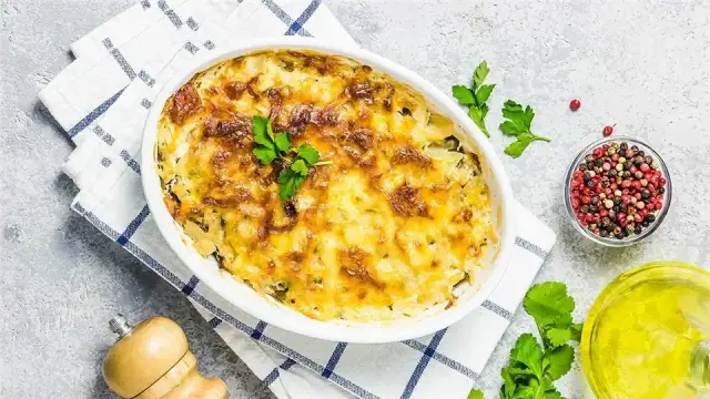 Pyszne przepisy na zapiekankę ryżową, które zachwycą każdego smakosza