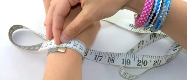 Jak zmierzyć rozmiar bransoletki? Idealne dopasowanie krok po kroku