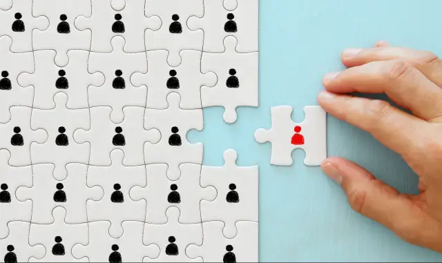 Jak zwolnić pracownika zatrudnionego na czas nieokreślony bez błędów