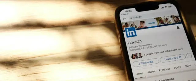 Jak dodać CV na LinkedIn i uniknąć najczęstszych błędów