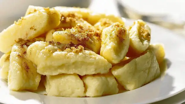 Idealne kluski leniwe: Czas gotowania i triki mistrza kuchni