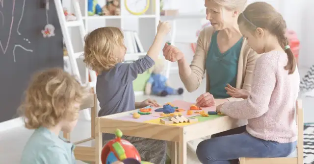 Czy przedszkole może odmówić przyjęcia dziecka z katarem? Poznaj prawa rodzica