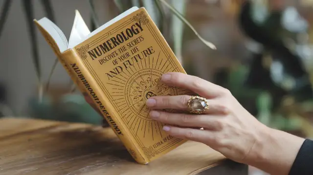 Numerologia 5 i 7: jak te liczby kształtują twoją osobowość i relacje