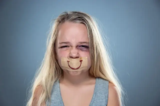 Zespół dziecka maltretowanego objawy - jak je rozpoznać i pomóc