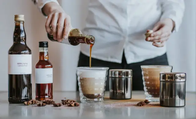 Domowy syrop kakaowy: Przepis na idealną kawę bez chemii