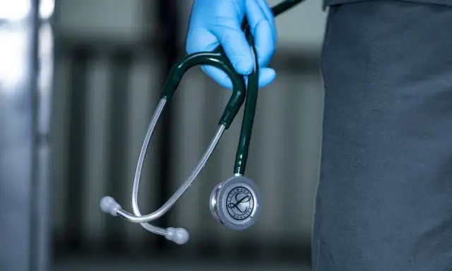 Ile zarabia okulista w Warszawie? Zaskakujące fakty o wynagrodzeniach