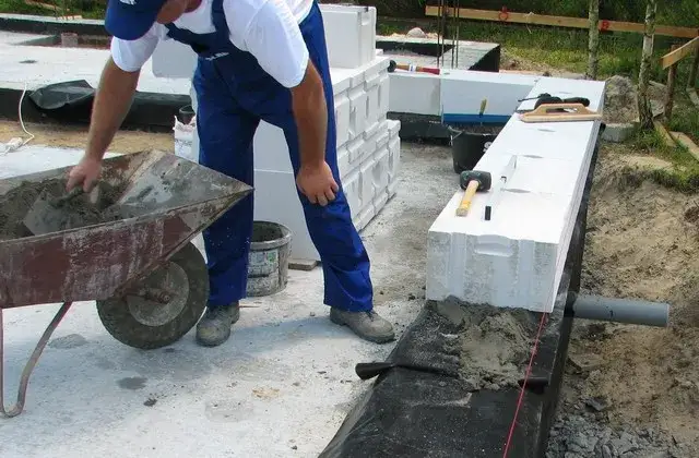 Jak zrobić zaprawę do murowania kamienia - proste i skuteczne sposoby