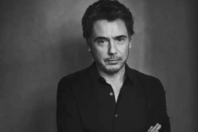 Jak dotlenił muzykę elektroniczną Jean-Michel Jarre i jego wpływ