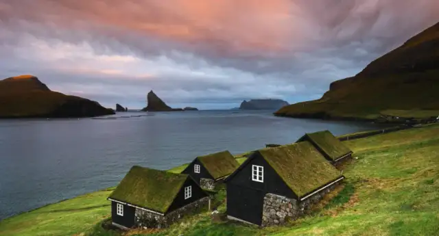 Jak dostać się na wyspy owcze? Sprawdź tanie opcje podróży