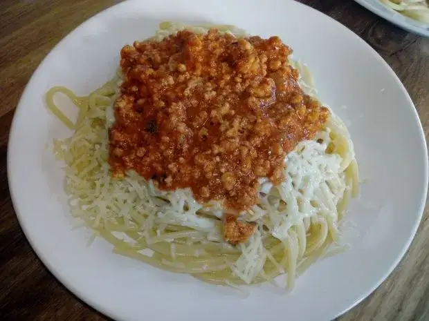 Przepisy na spaghetti z mięsem mielonym, które zachwycą Twoich gości