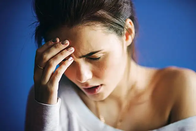 Leki na migrenę: Jak wybrać skuteczną terapię i uniknąć błędów?